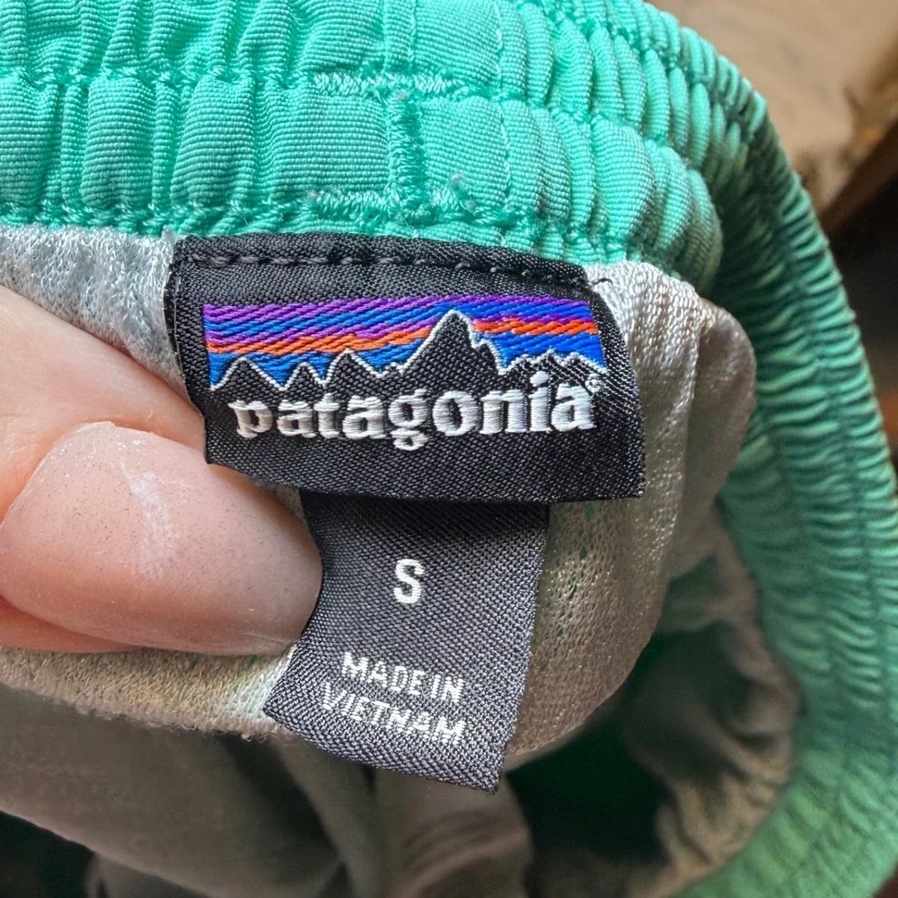 Patagonia Baggies Shorts Mens Small Green‎ 7 Inch Inseam Nylon Swim Trunks 57021